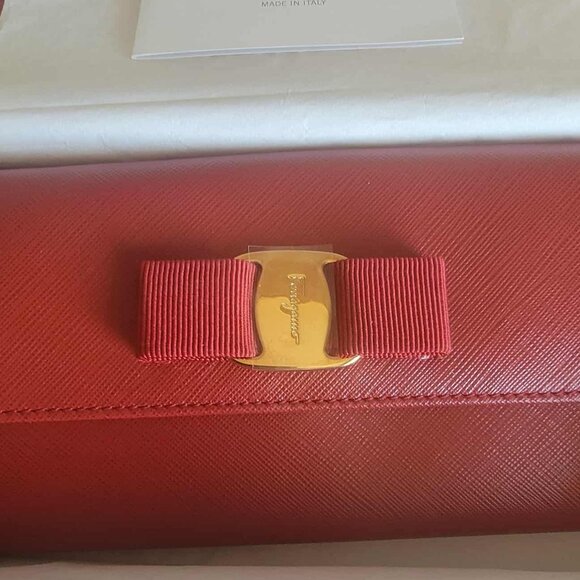 Salvatore Ferragamo Vara Long Wallet - Picture 3 of 9